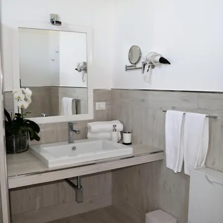 Arneo Terra Del Sole 4*