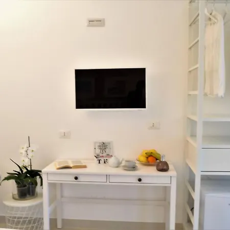 Arneo Terra Del Sole Bed & Breakfast 3*