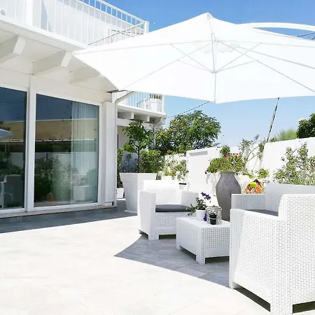 Arneo Terra Del Sole Panzió